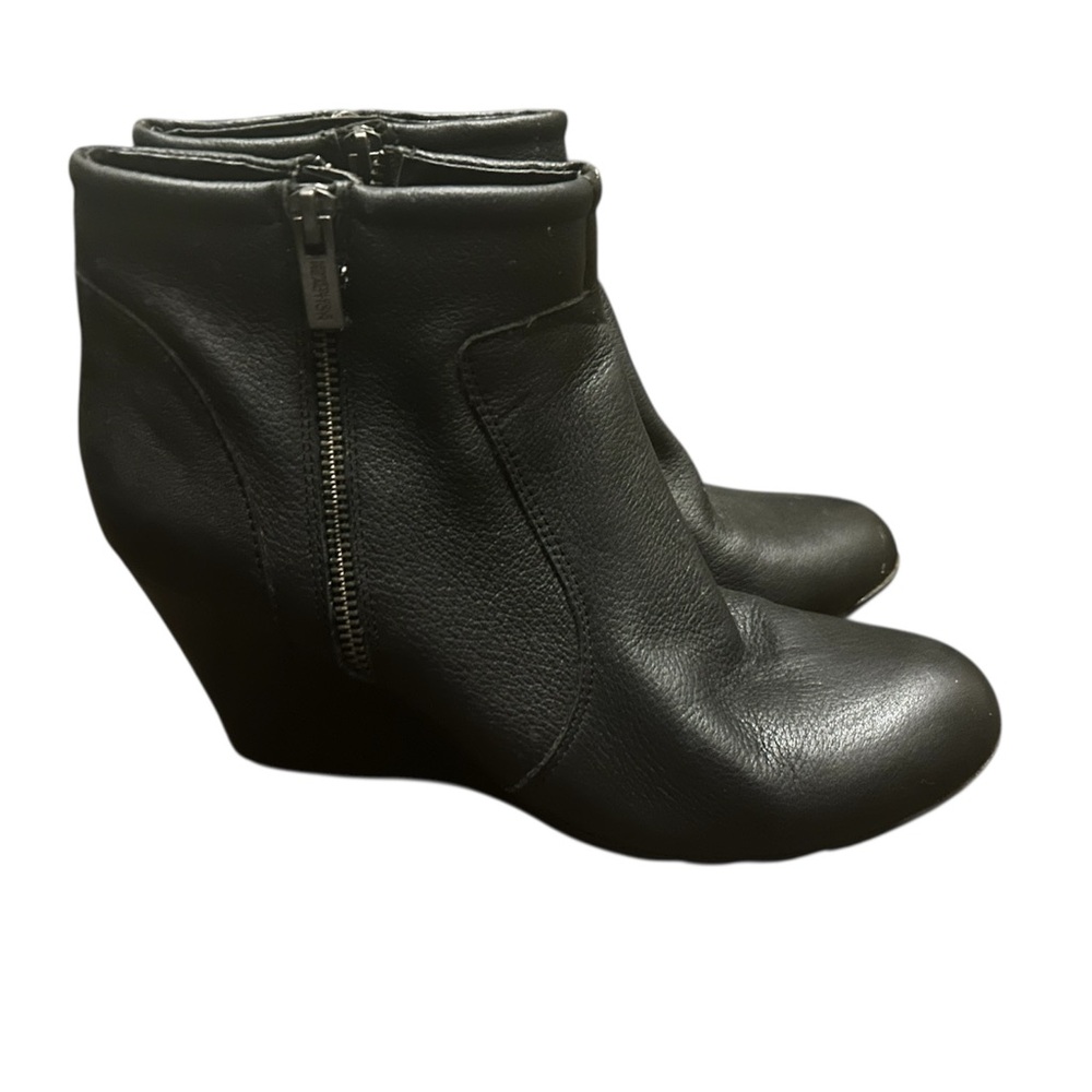 Kenneth Cole Reaction Black Ankle Booties